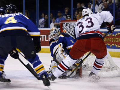 ＜06-07NHL＞ブルージャケッツ ブルースに勝利し4連勝 - 米国