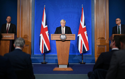 「ドライヤーでコロナ撃退できるか」 ジョンソン元英首相、専門家に問う 元側近