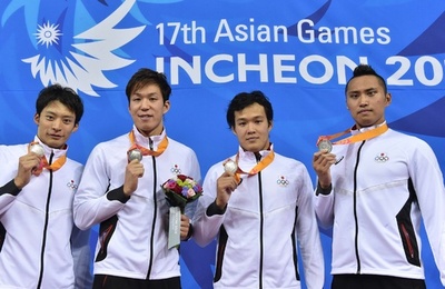 日本、男子4×100mメドレーリレーで銀メダル アジア大会