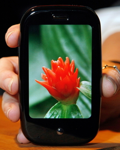 米家電見本市CES、米パームの新型携帯が「Best in Show」受賞