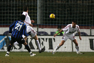 アタランタ 無観客で行われたミラン戦で勝利し6位に浮上