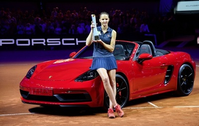 プリスコバ、好調バンダウェイ退けポルシェGP優勝