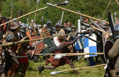 「ホビット」をとことん再現、ファン600人集結 チェコ