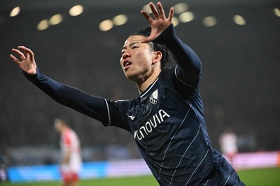 バイエルン9年ぶり3連敗で首位と8差 金星ボーフムは浅野が同点弾