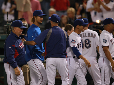 ダルビッシュ、メジャーの洗礼を受けながらも初勝利