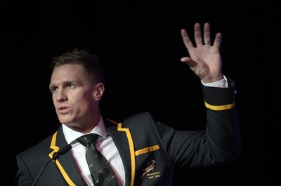 ラグビー南ア主将が顎骨折でW杯絶望、代表引退へ