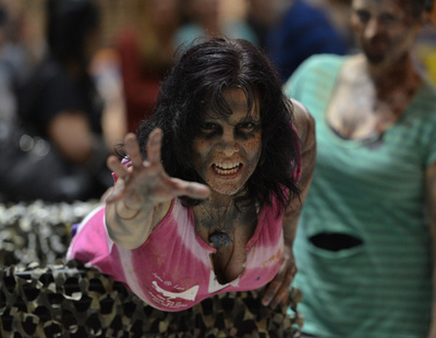 米フロリダのゾンビイベントで発砲、1人死亡 4人負傷