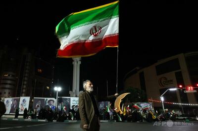イラン、在外国民に祖国のための「自己犠牲」呼び掛け 英国が抗議
