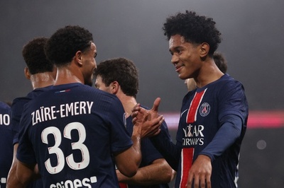 PSGが4発快勝 モナコから首位を奪還