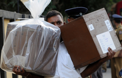 スリランカ大統領選、現職のラジャパクサ候補が大きくリード