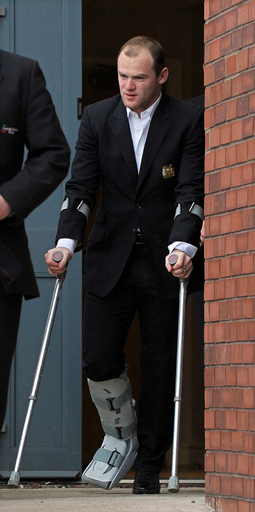 ルーニーの検査結果をかたずをのんで見守るマンチェスター・ユナイテッド