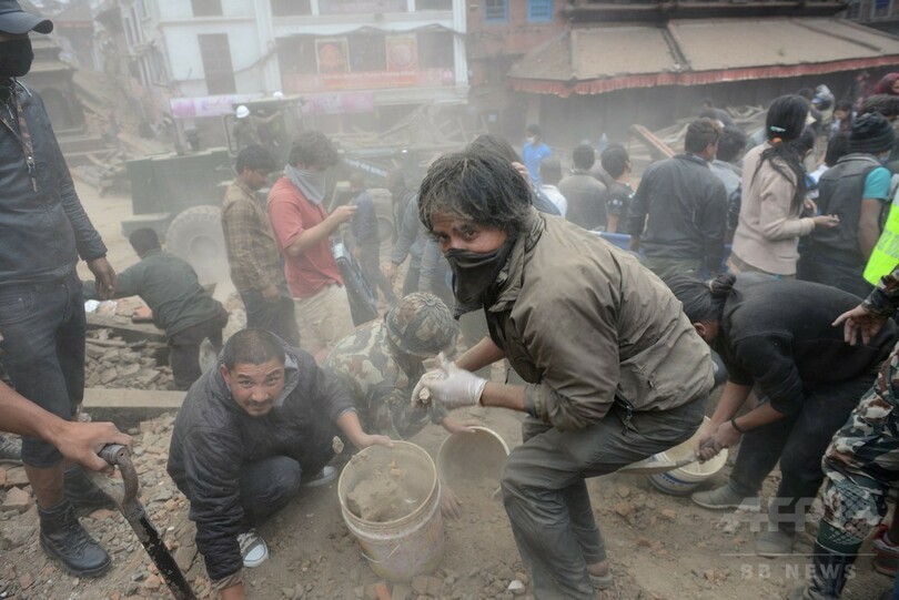 ネパール地震 死者10人超える エベレストで雪崩も 被害全容は不明 写真9枚 国際ニュース Afpbb News