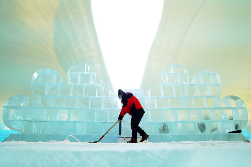 ハルビン氷雪大世界 を作り上げる氷上の芸術家 写真9枚 国際ニュース Afpbb News