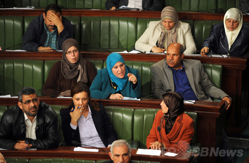 チュニジアで新選挙法成立、政党に男女同数の擁立義務付け 写真1枚 国際ニュース:AFPBB News