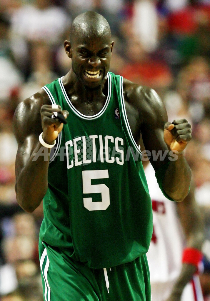 セルティックス 4勝2敗でピストンズを退けNBAファイナルへ 写真58枚