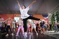 ロシア・モスクワのルジニキ・オリンピック・コンプレックスで開催されたイベントで、ブレークダンスの特別クラスを行ったフィギュアスケート女子のカミラ・ワリエワ（2023年7月1日撮影）。(c)Natalia KOLESNIKOVA / AFP