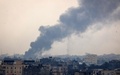 イスラエル軍に爆撃されるパレスチナ自治区ガザ地区ラファ（2024年1月29日撮影）。(c)AFP