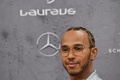 ローレウス・ワールド・スポーツ・アワードで男子の年間最優秀選手賞を受賞したF1ドライバーのルイス・ハミルトン（2020年2月17日撮影）。(c)Tobias SCHWARZ / AFP