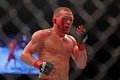 総合格闘技イベント「UFC 280」、バンタム級5分3ラウンド。流血するピョートル・ヤン（2022年10月22日撮影）。(c)Giuseppe CACACE/ AFP