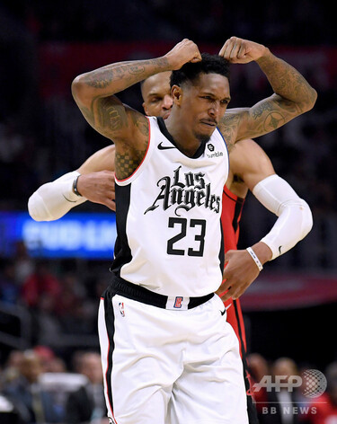 クリッパーズ選手が外出規則違反、ストリップ行き10日間隔離 写真1枚