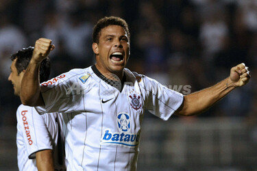 ロナウド2発 コリンチャンスが8強入り、ブラジル杯 写真7枚 国際