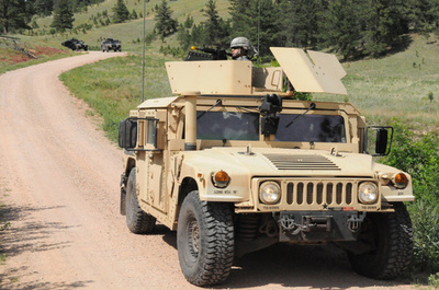 米軍の大規模演習「ジェイド・ヘルム15」、噴き上がる陰謀論