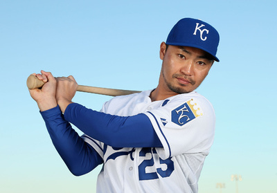 ロイヤルズのフォトデーに青木が登場