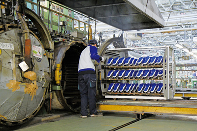 ＜senken h 134＞スポーツ特集／スニーカーのまちで140年、久留米の心息づく新作が誕生／ムーンスター