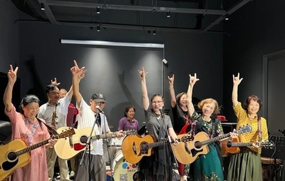 「昼カラ」が中国の高齢者に人気 若者去って割安に