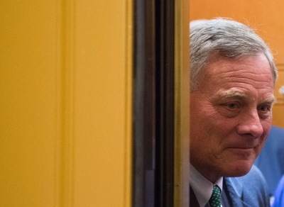 米2議員、コロナショック前に株売却 インサイダー取引と批判