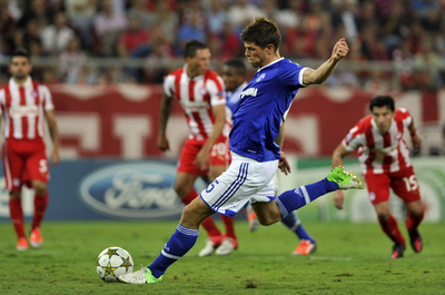 シャルケが敵地でオリンピアコスに競り勝つ、欧州CL