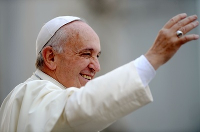 歴代法王の好物集めたレシピ本、スイス衛兵が出版