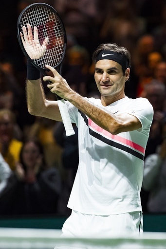 トップ返り咲きのフェデラー、五輪観戦で寝不足もABNアムロ決勝へ