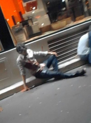 「動いたら殺す」、コンサート観客が振り返るパリ襲撃事件