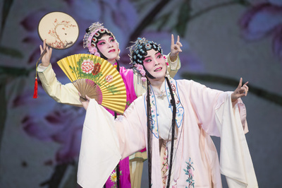 日中の大学生1000人が「平和友好宣言」 北京大学で