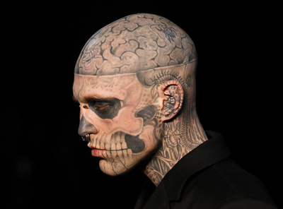 全身タトゥーモデル、ゾンビボーイさんは「事故死」 カナダ検視当局