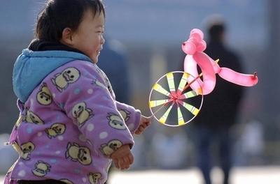 「一人っ子政策」悪用の赤ちゃん連れ去り、中国当局が捜査開始