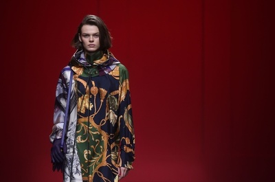 ポール・アンドリュー初のコレクション、「サルヴァトーレ フェラガモ」18/19年秋冬