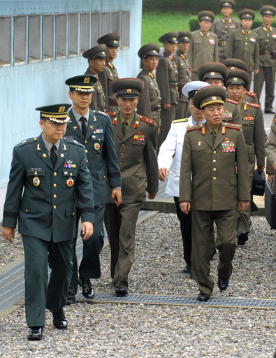南北将官級軍事会談2日目、黄海の境界線めぐり協議は難航
