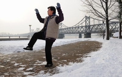 パーキンソン病の症状改善に太極拳が有効、米研究