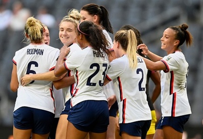 サッカー米代表、来年の女子W杯出場が決定 3連覇目指す