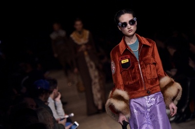 「ミュウミュウ」16/17年秋冬