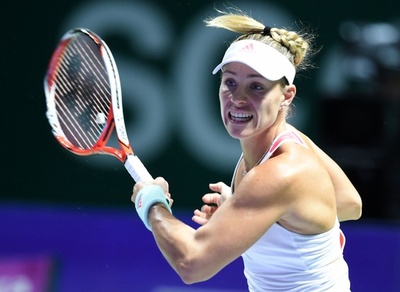 ケルバーとチブルコバが4強入り、WTAツアー選手権