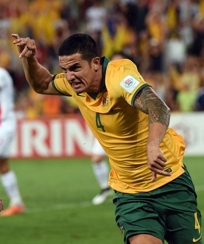 ケーヒルのオーバーヘッド、ソーシャルメディアでトレンドに