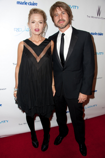 セレブ御用達スタイリストのレイチェル・ゾー、男児を出産