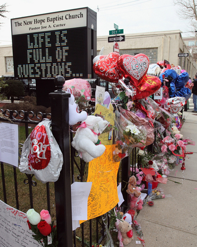 ホイットニー・ヒューストンさんの葬儀、生中継へ