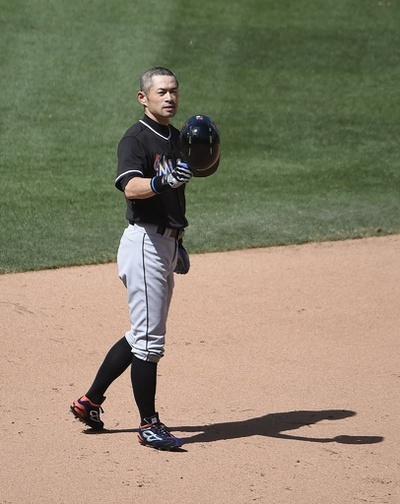 イチローが日米通算4257安打、ローズ氏を超える