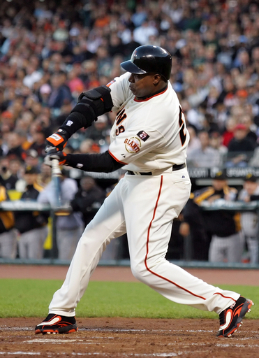 ボンズ 通算758号を放つ