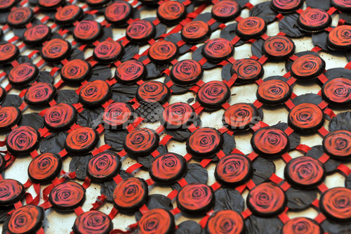 ニューヨークでチョコの祭典、帽子も下着もチョコレート ニューヨークでチョコの祭典、帽子も下着もチョコレート