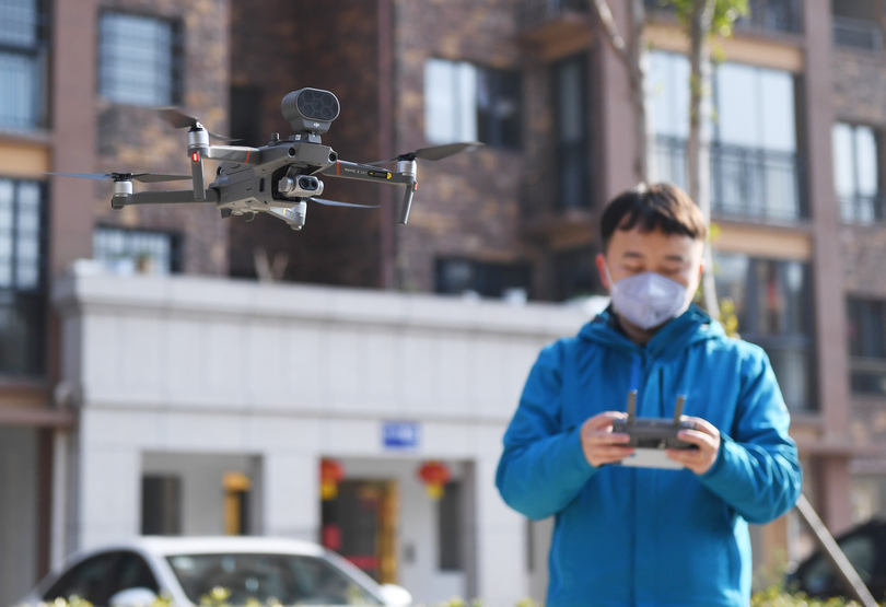 中国の農村でドローンが新型ウイルス感染防止の「奇兵」に